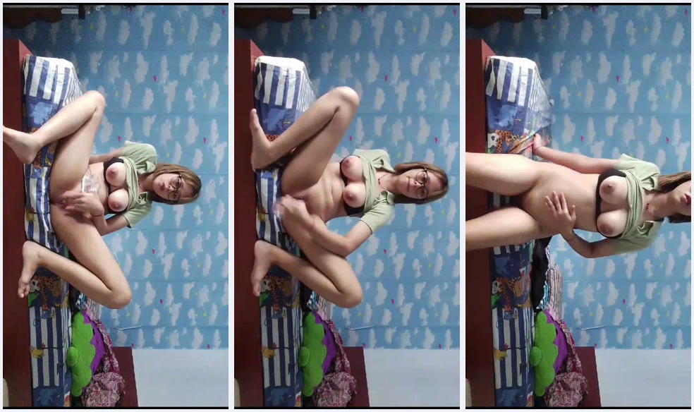 Bokep Oscar colmek pake dildo sampe becek